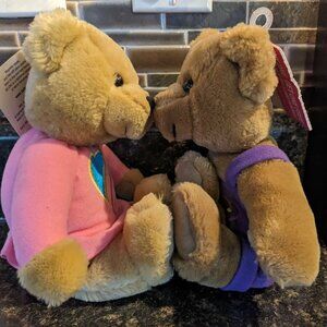 Hallmark Magnetic Kissing - Hand Holding Bears - Valentine's - NWT